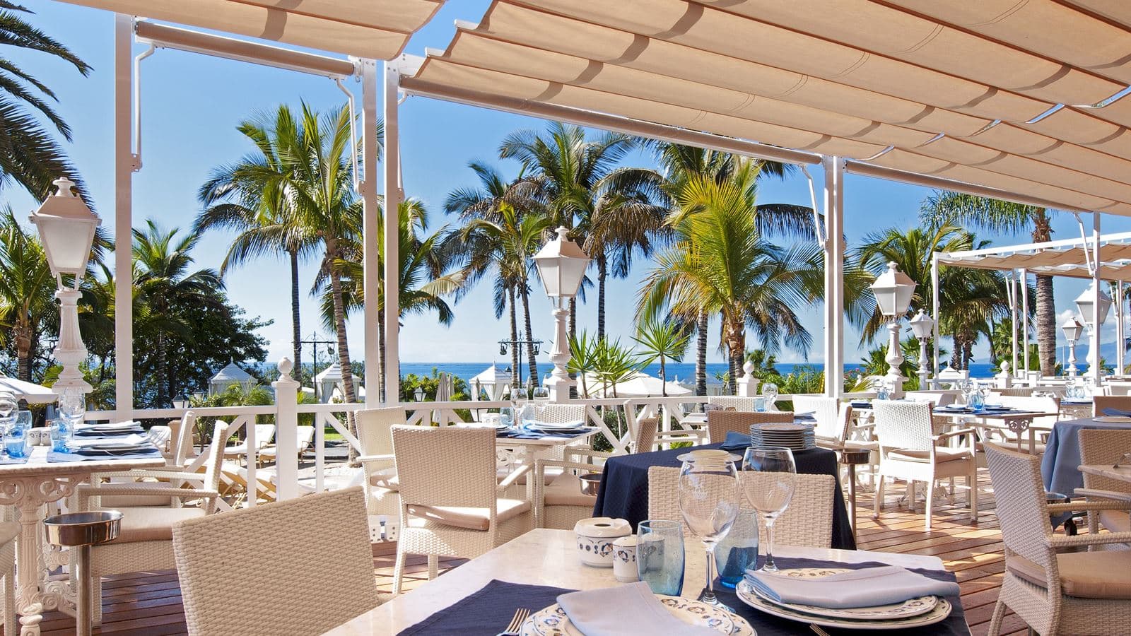 restaurants-beach-club-a-la-carte
