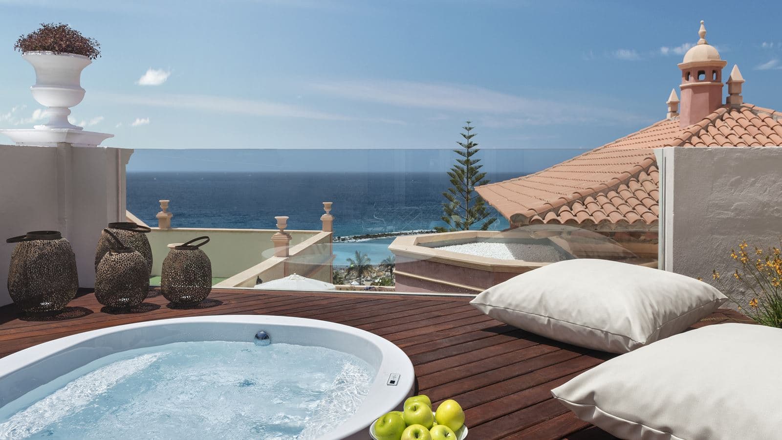 rooms-connection-rooms-sea-view-balcony-or-terrace