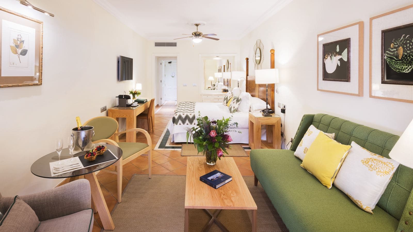rooms-double-room-casas-ducales-with-balcony-or-terrace