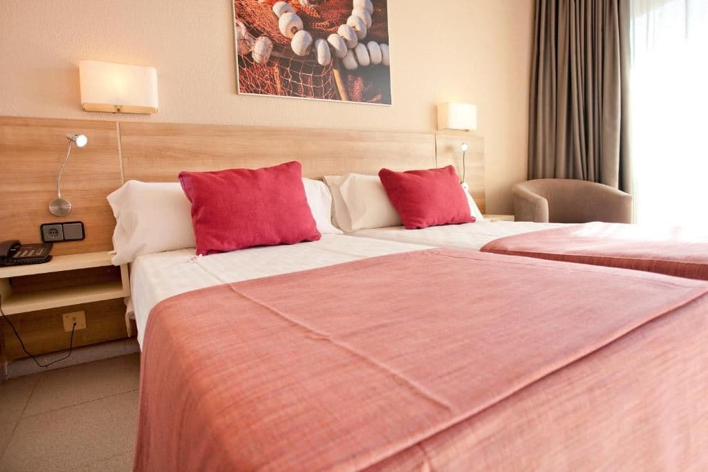 rooms-superior-room