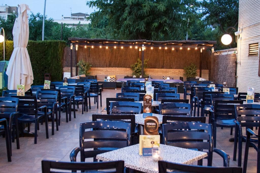 restaurants-restaurants