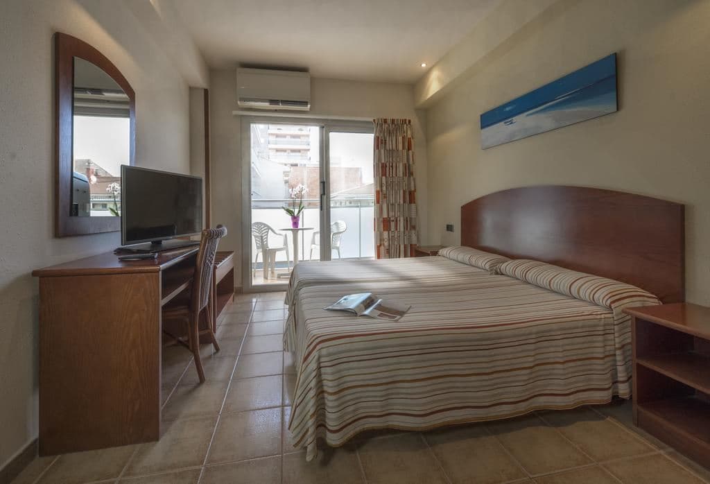 rooms-standard-room