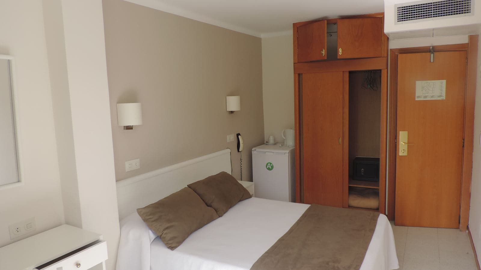 rooms-double-standard-with-balcony