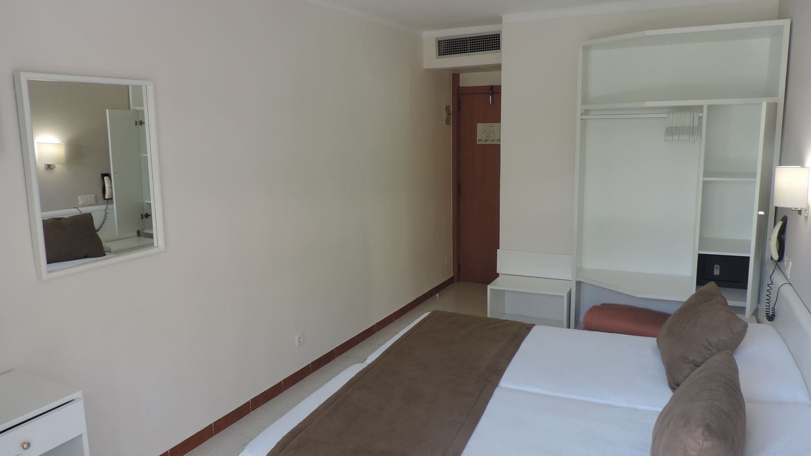 rooms-double-standard-with-balcony