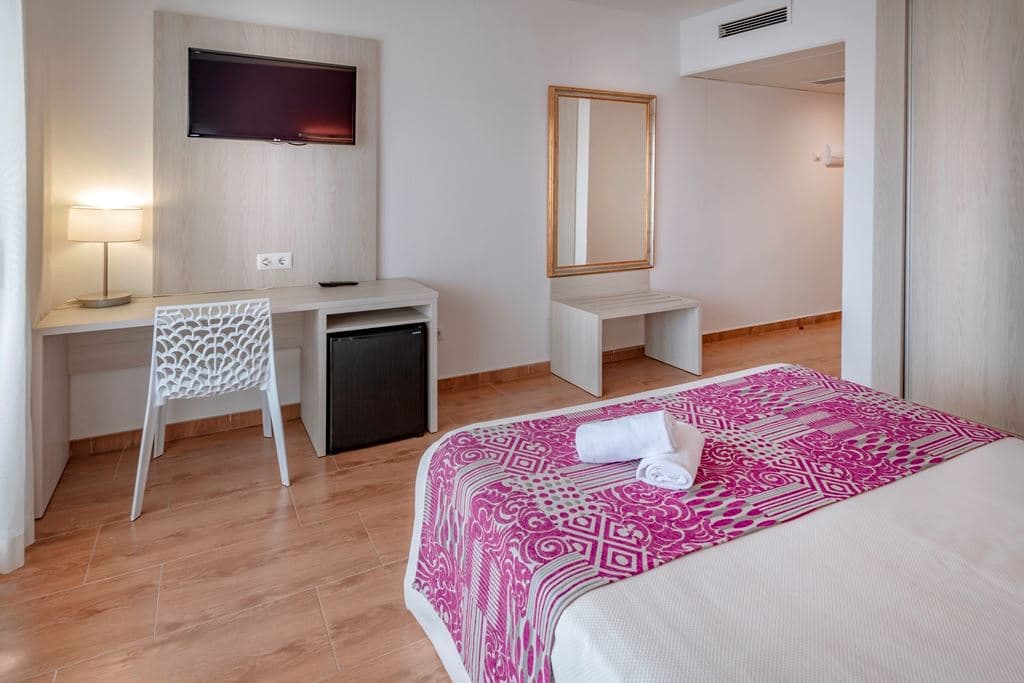 rooms-sea-view-room-balcony-or-terrace