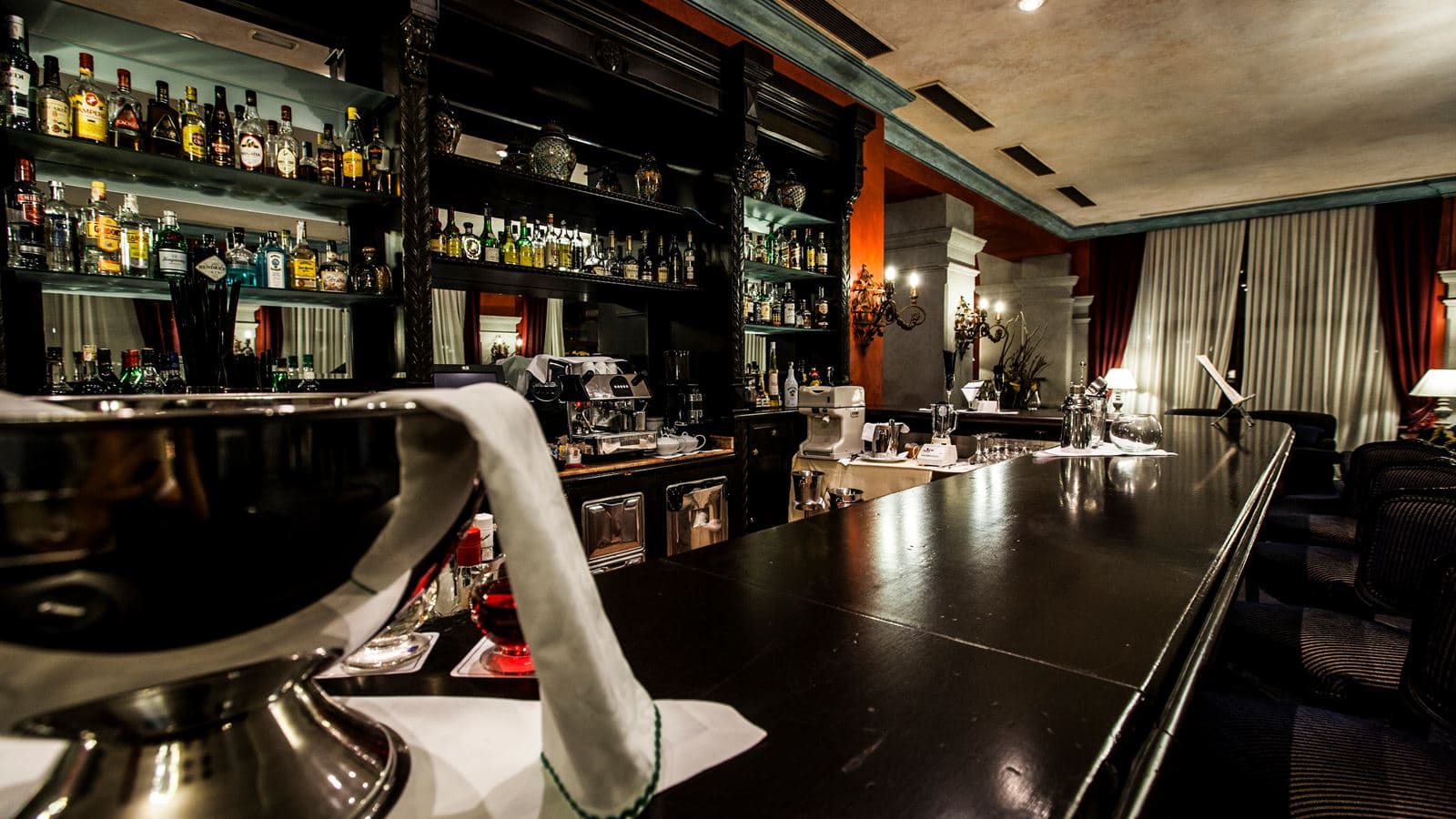 bars-lobby-bar
