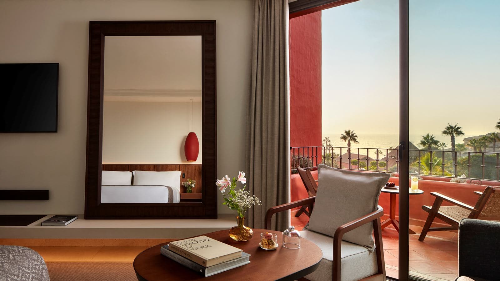 rooms-premium-room-partial-sea-view-with-balcony