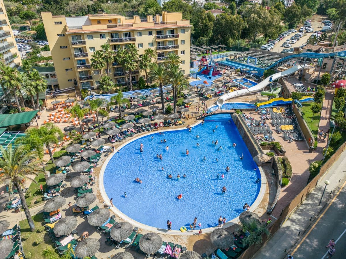 pools-outdoor-pool