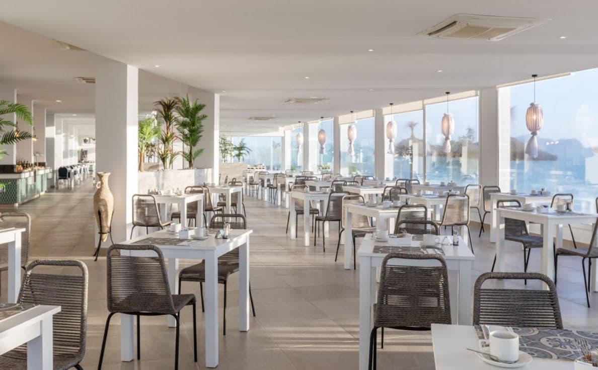 restaurants-dining-room