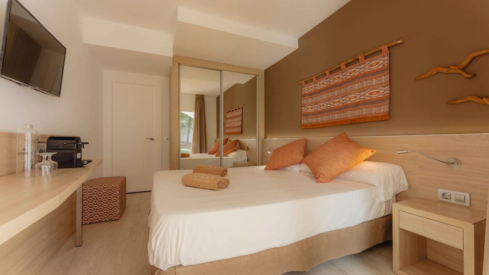 rooms-single-room