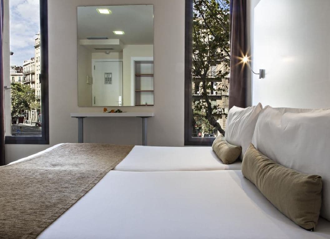 rooms-twin-room