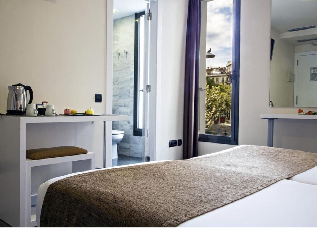 rooms-twin-room