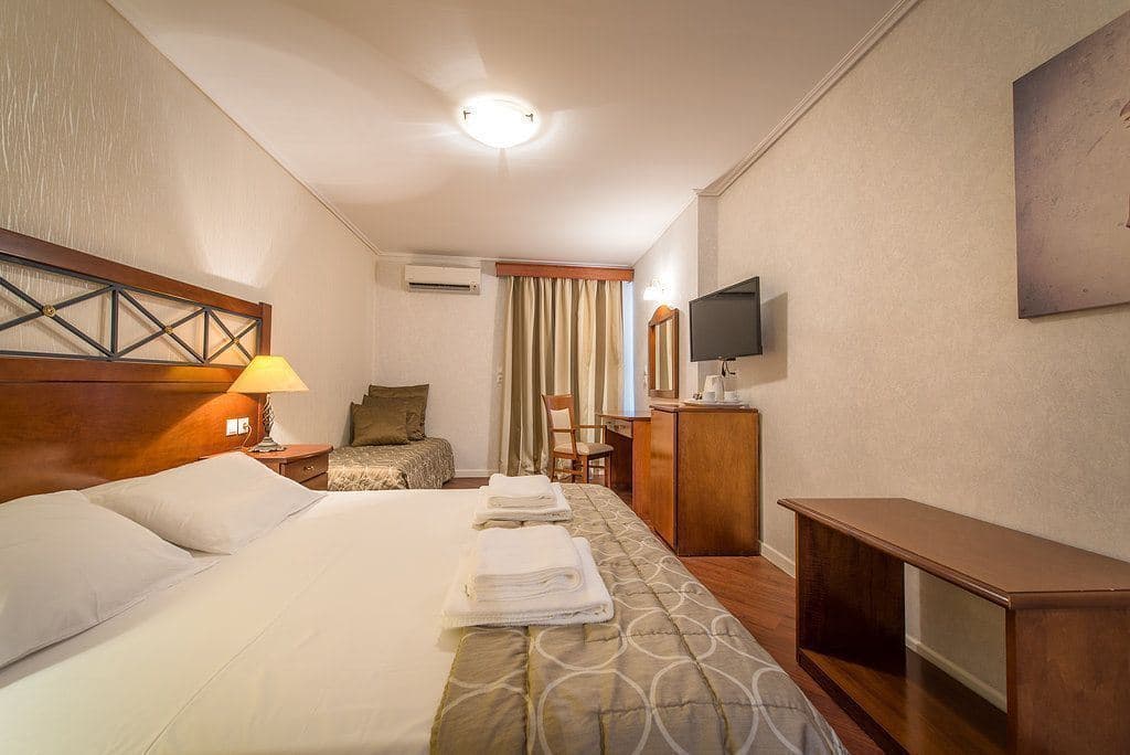 rooms-superior-room