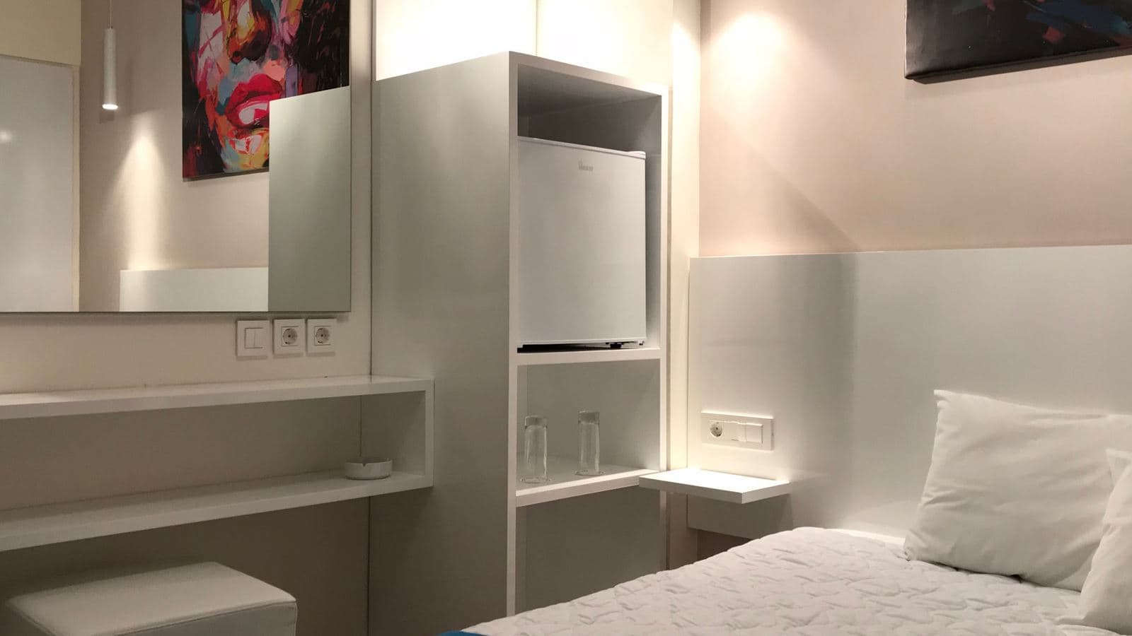 rooms-single-room