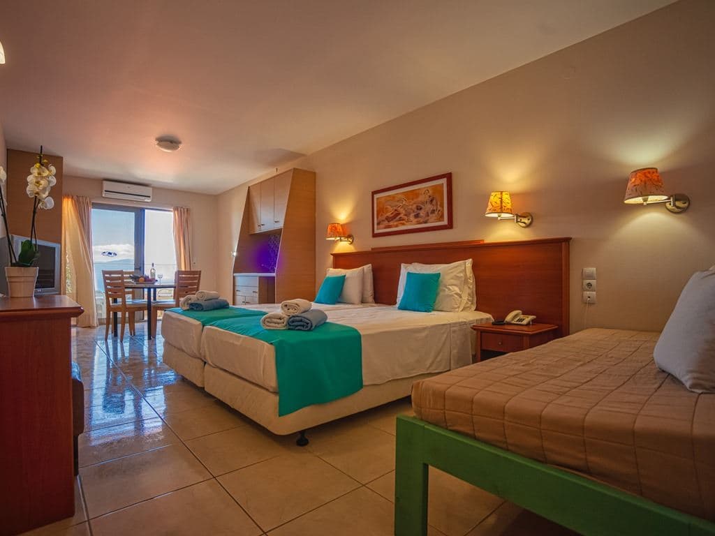 rooms-family-apartment