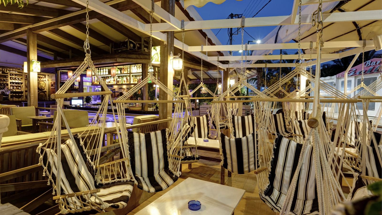 bars-philoxenia