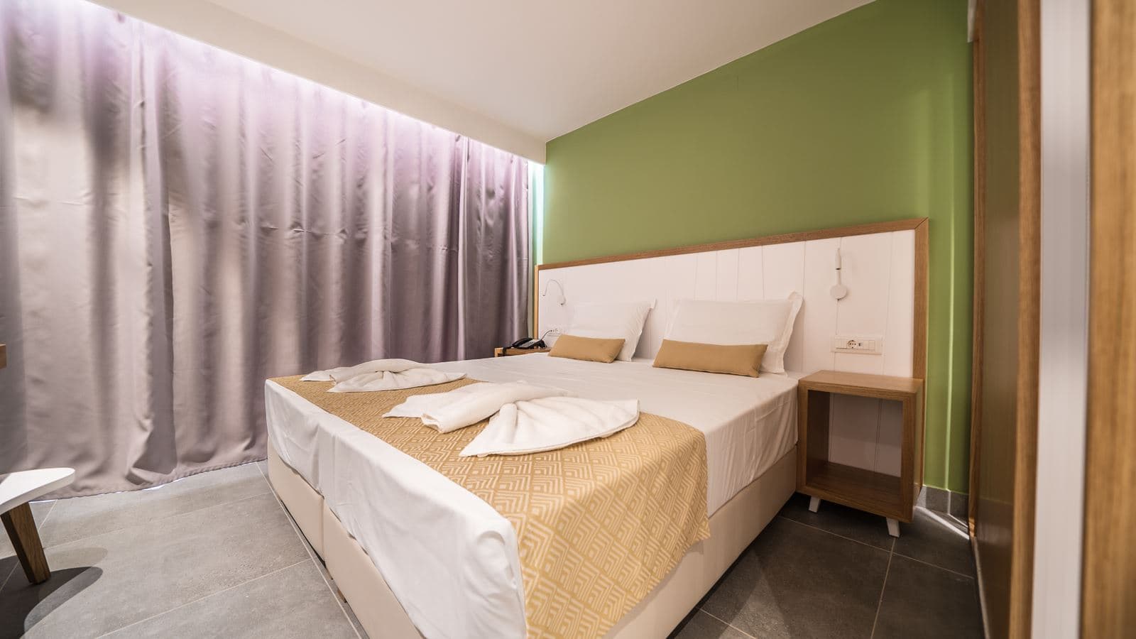 rooms-single-room