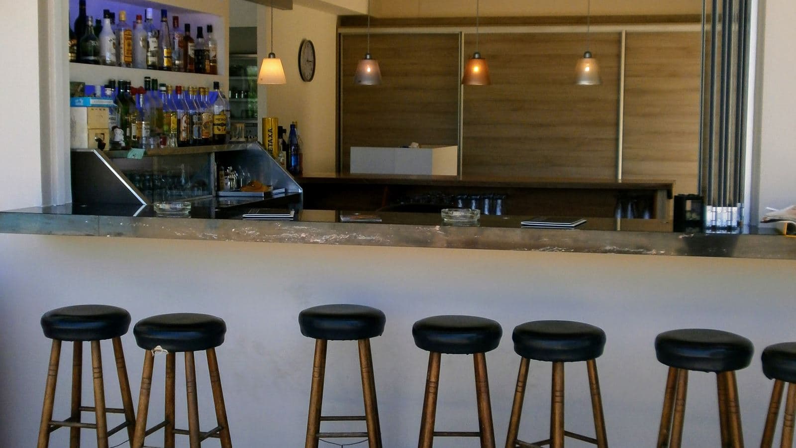 bars-snack-bar