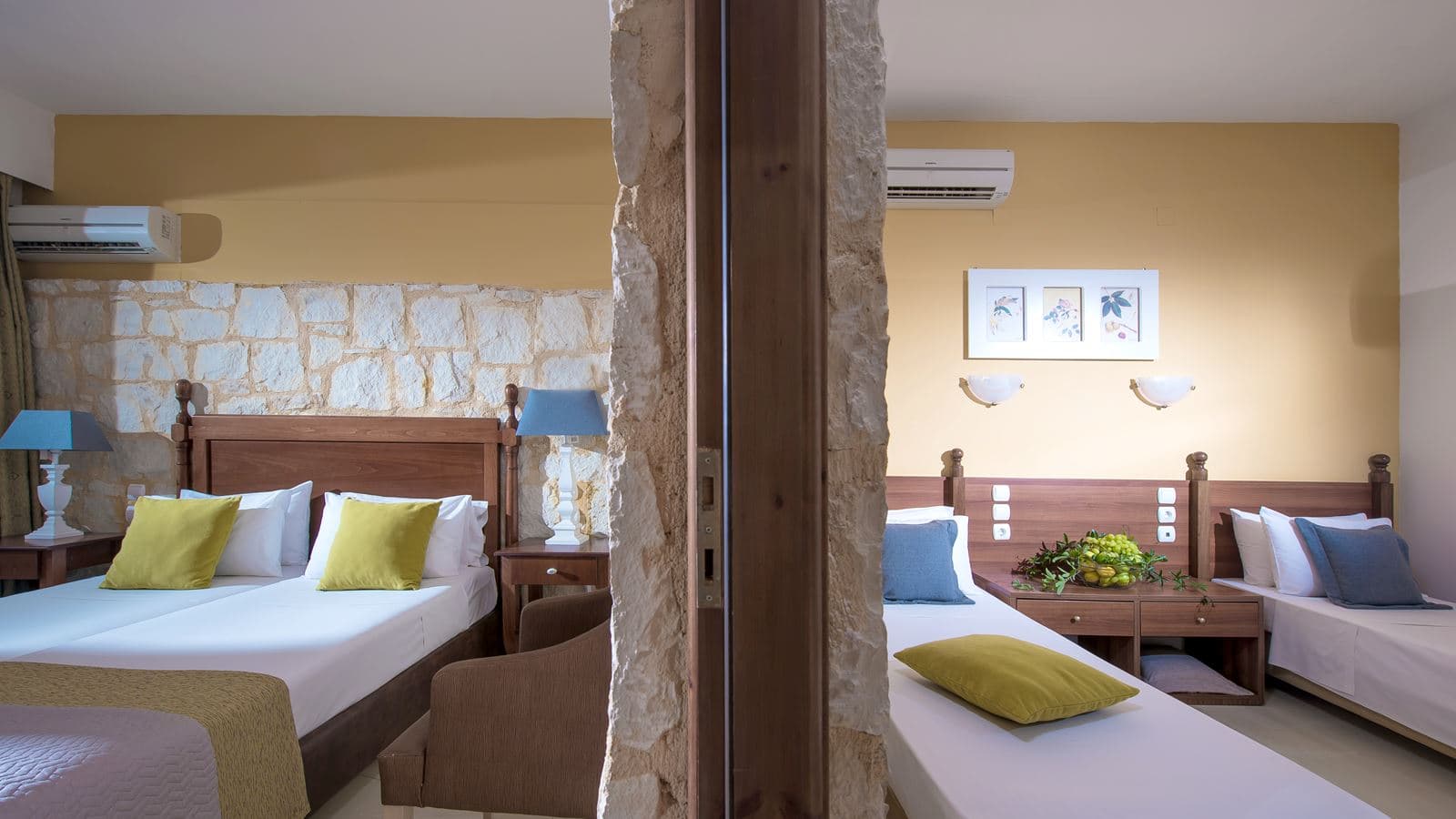 rooms-family-2-bedrooms-sea-view