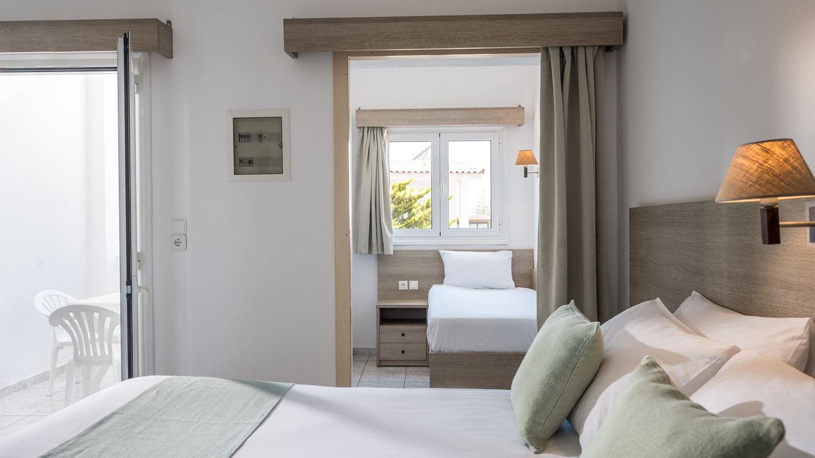 rooms-family-room
