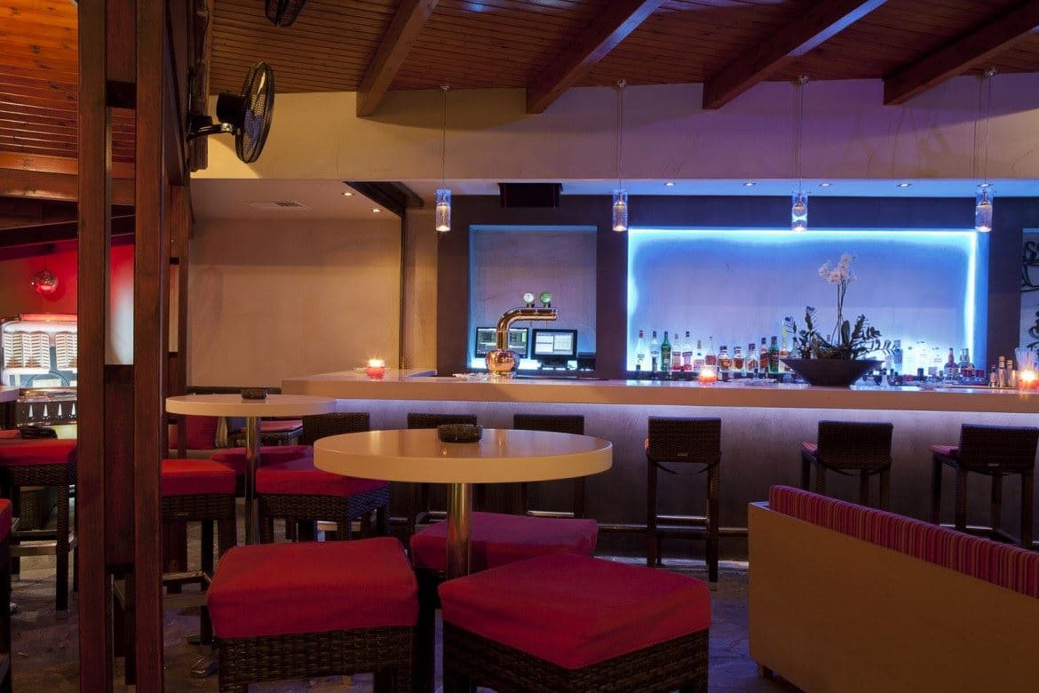 bars-main-bar