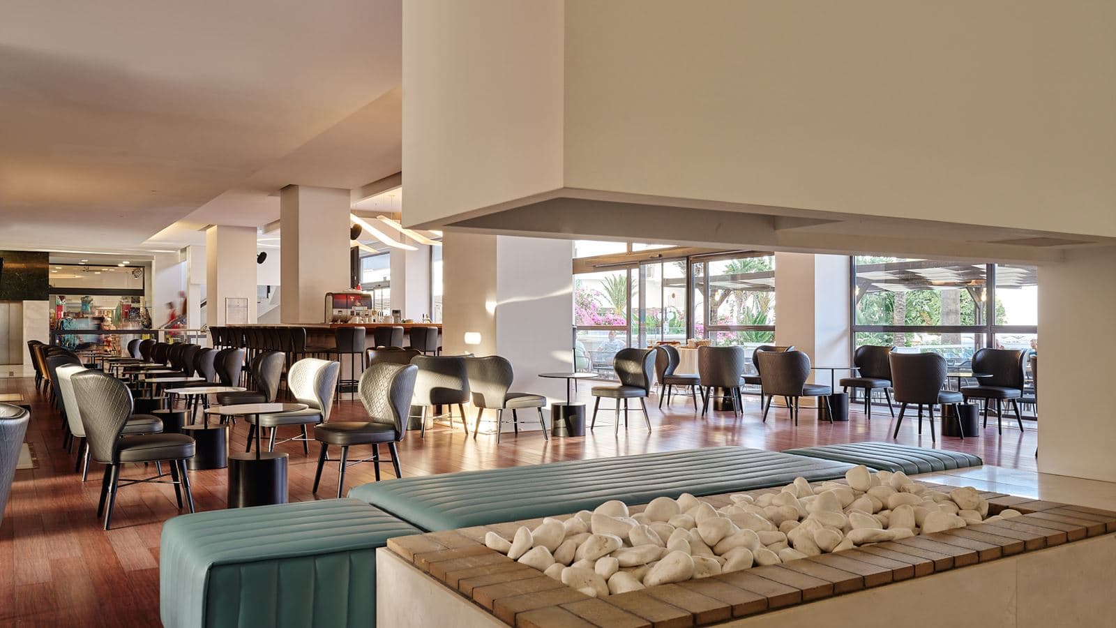 bars-main-bar
