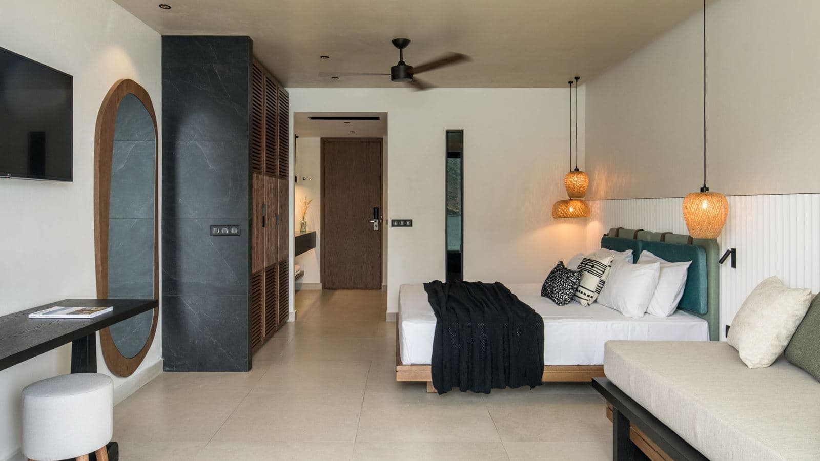 rooms-sea-front-room