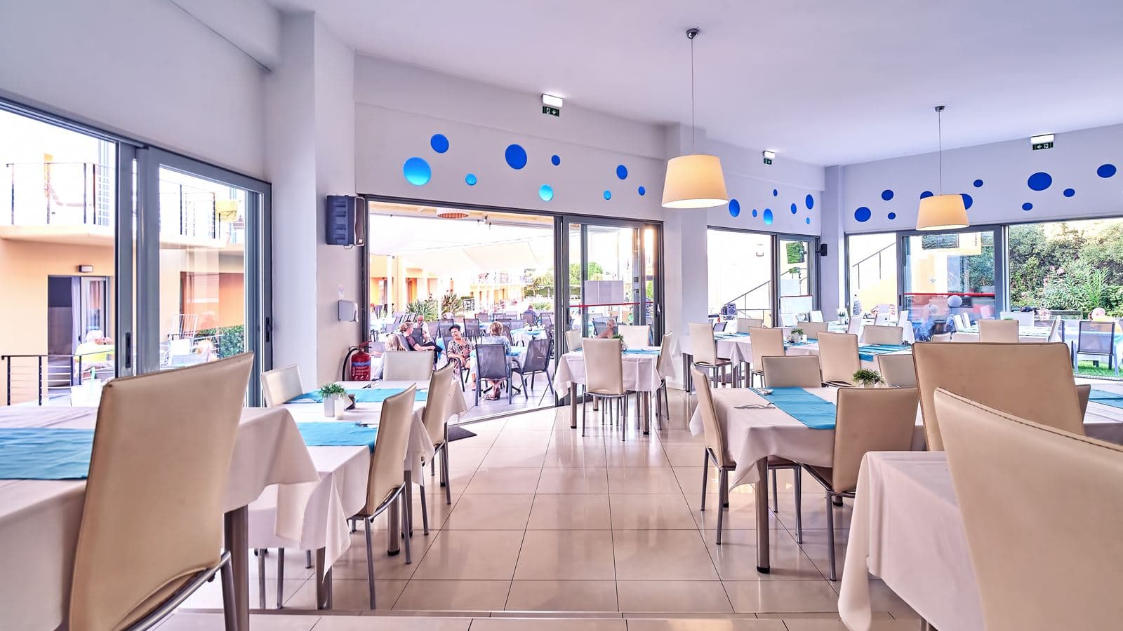 restaurants-restaurants