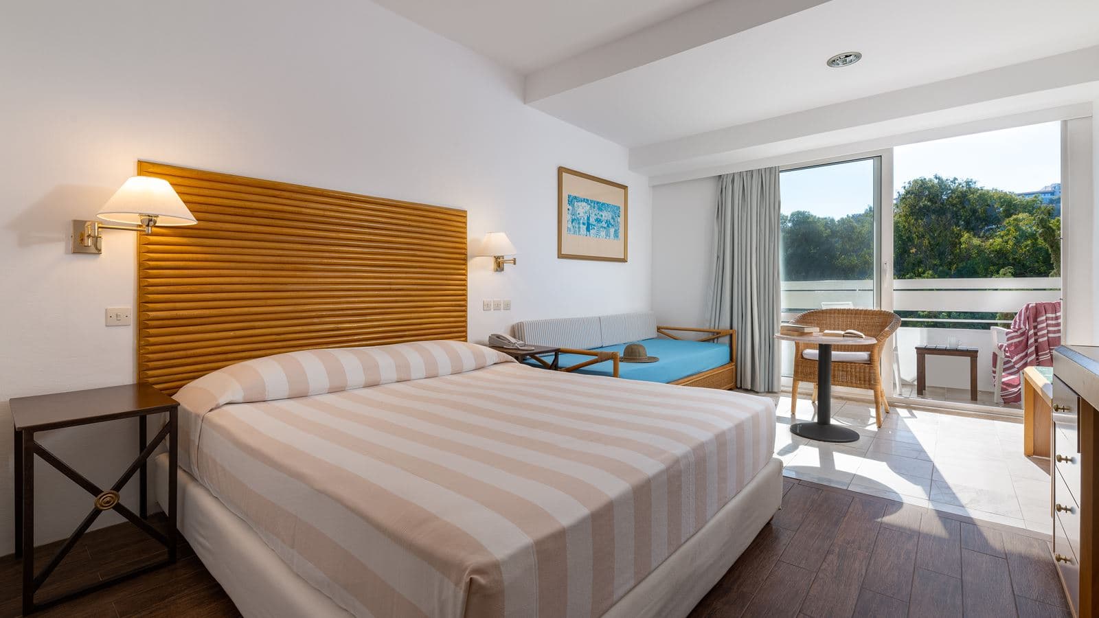 rooms-triple-room-garden-view