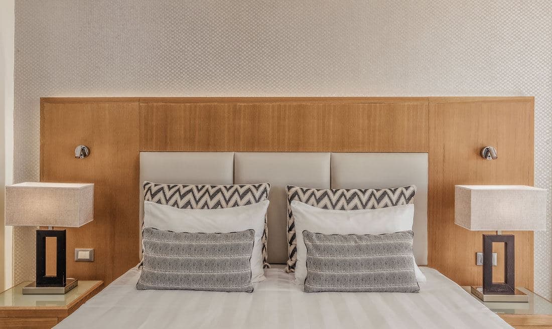 rooms-family-room-private-pool-gv