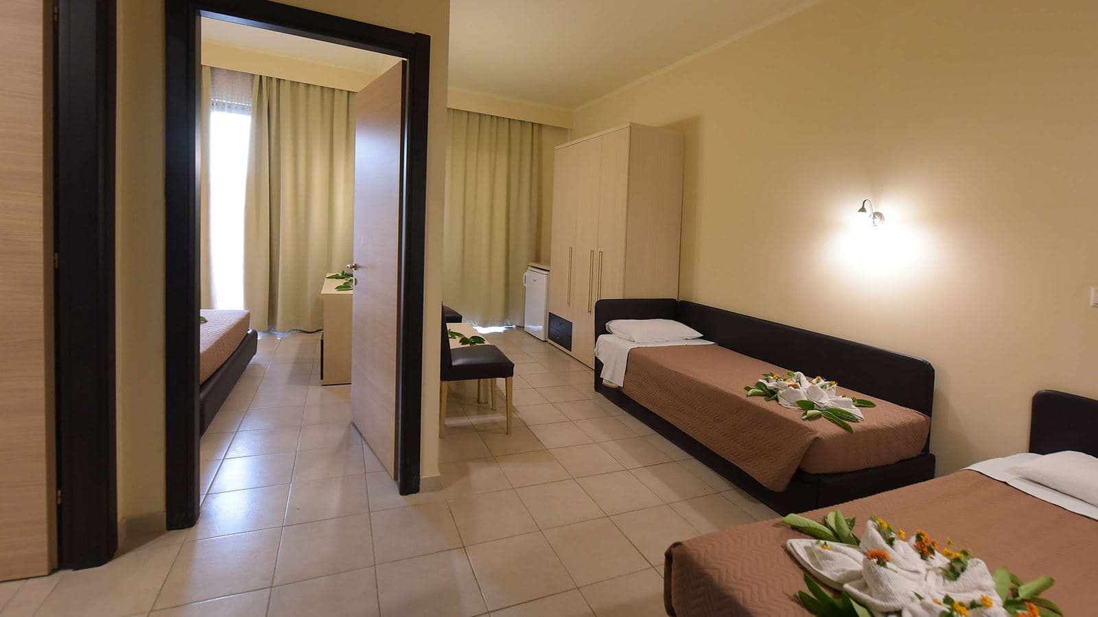 rooms-family-room