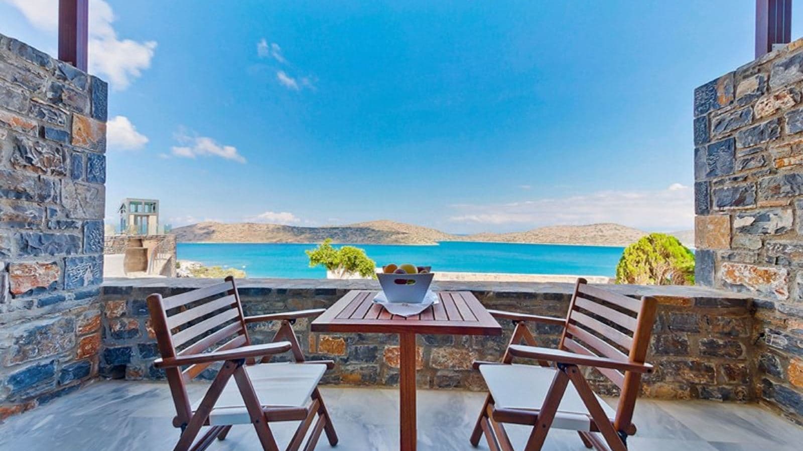 rooms-deluxe-room-sea-view
