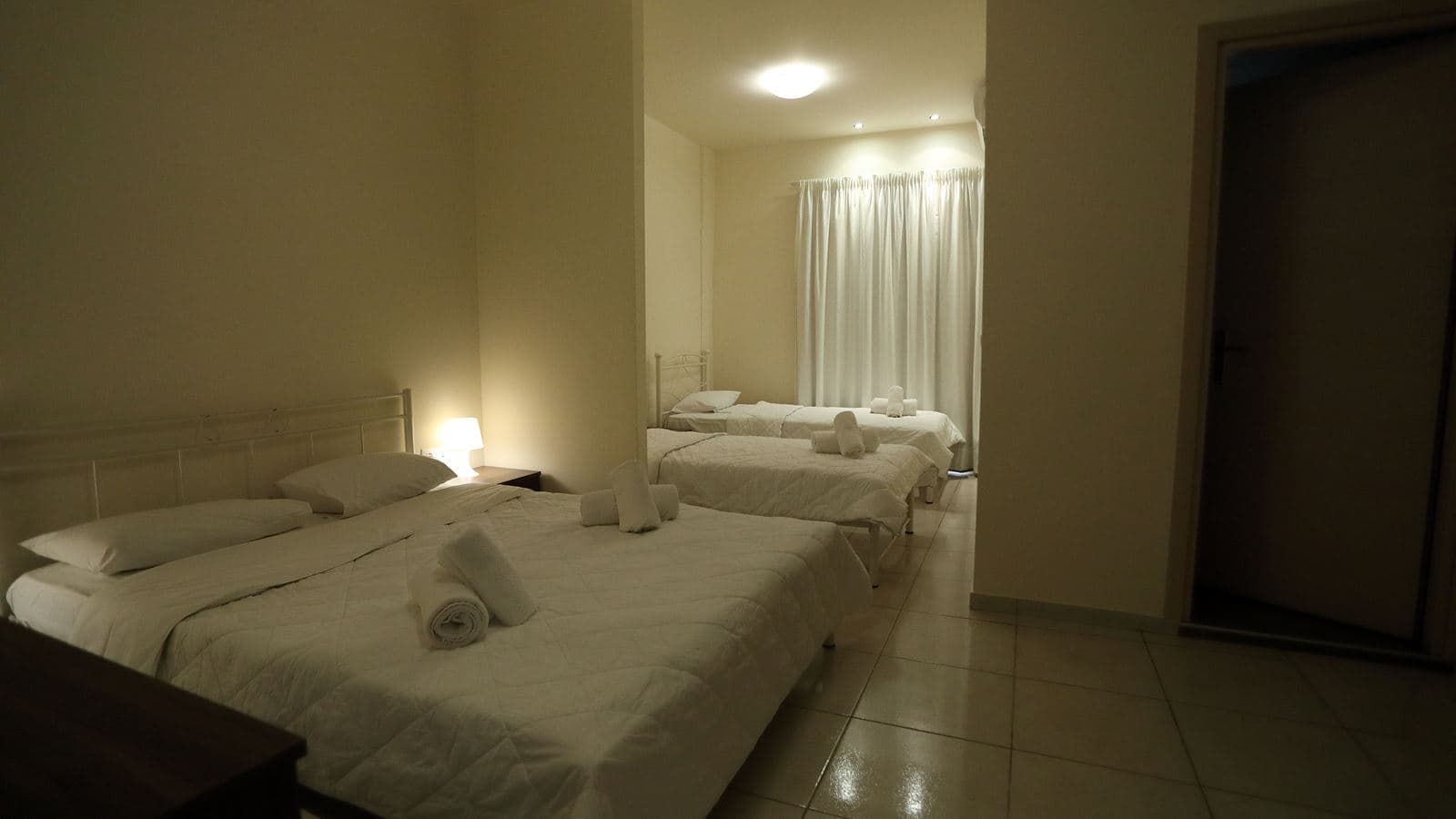 rooms-triple-room
