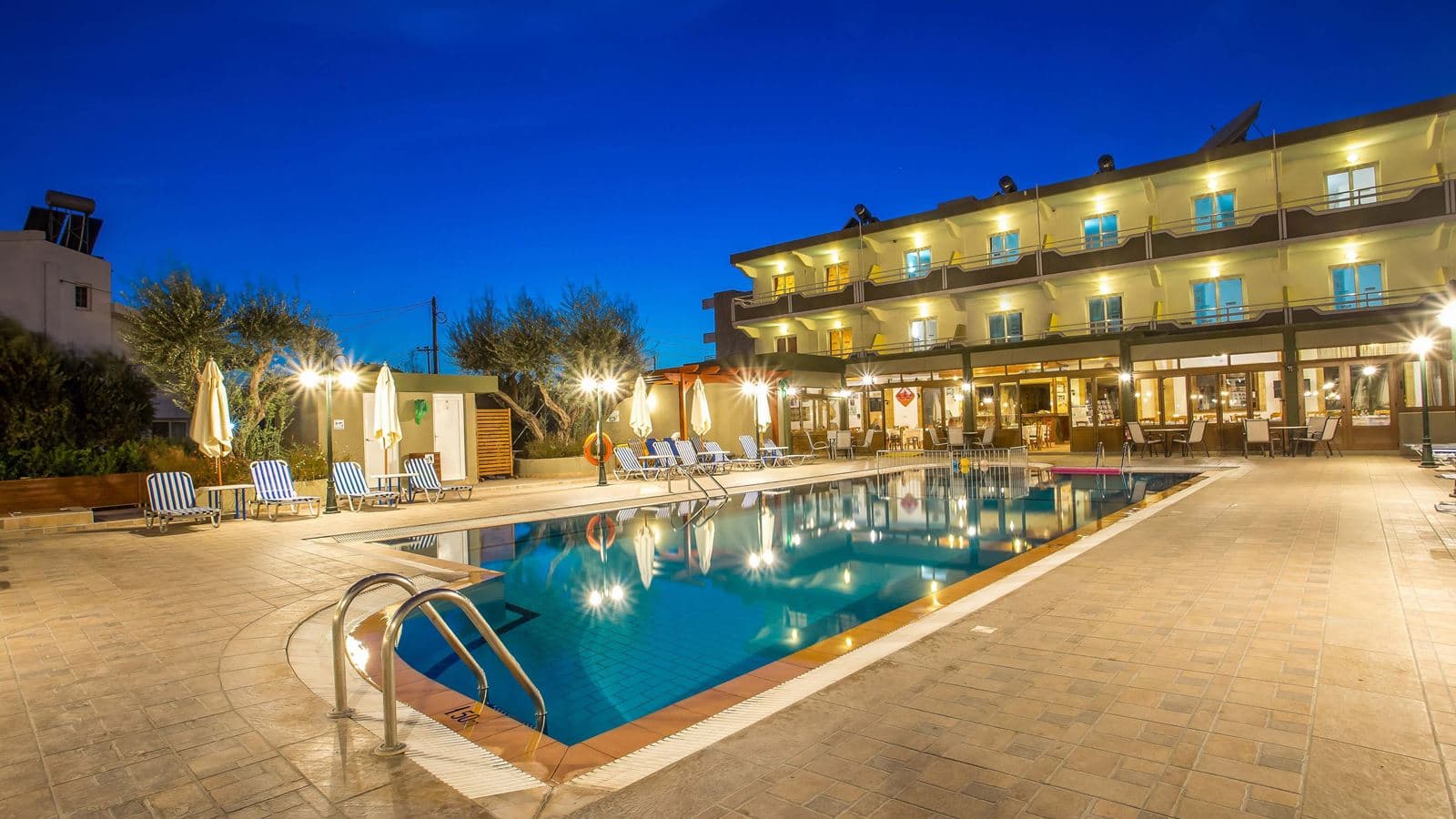 pools-outdoor-pool