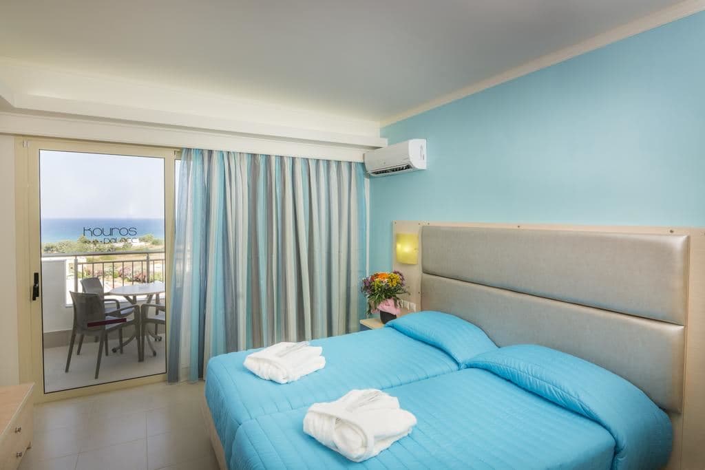 rooms-family-room