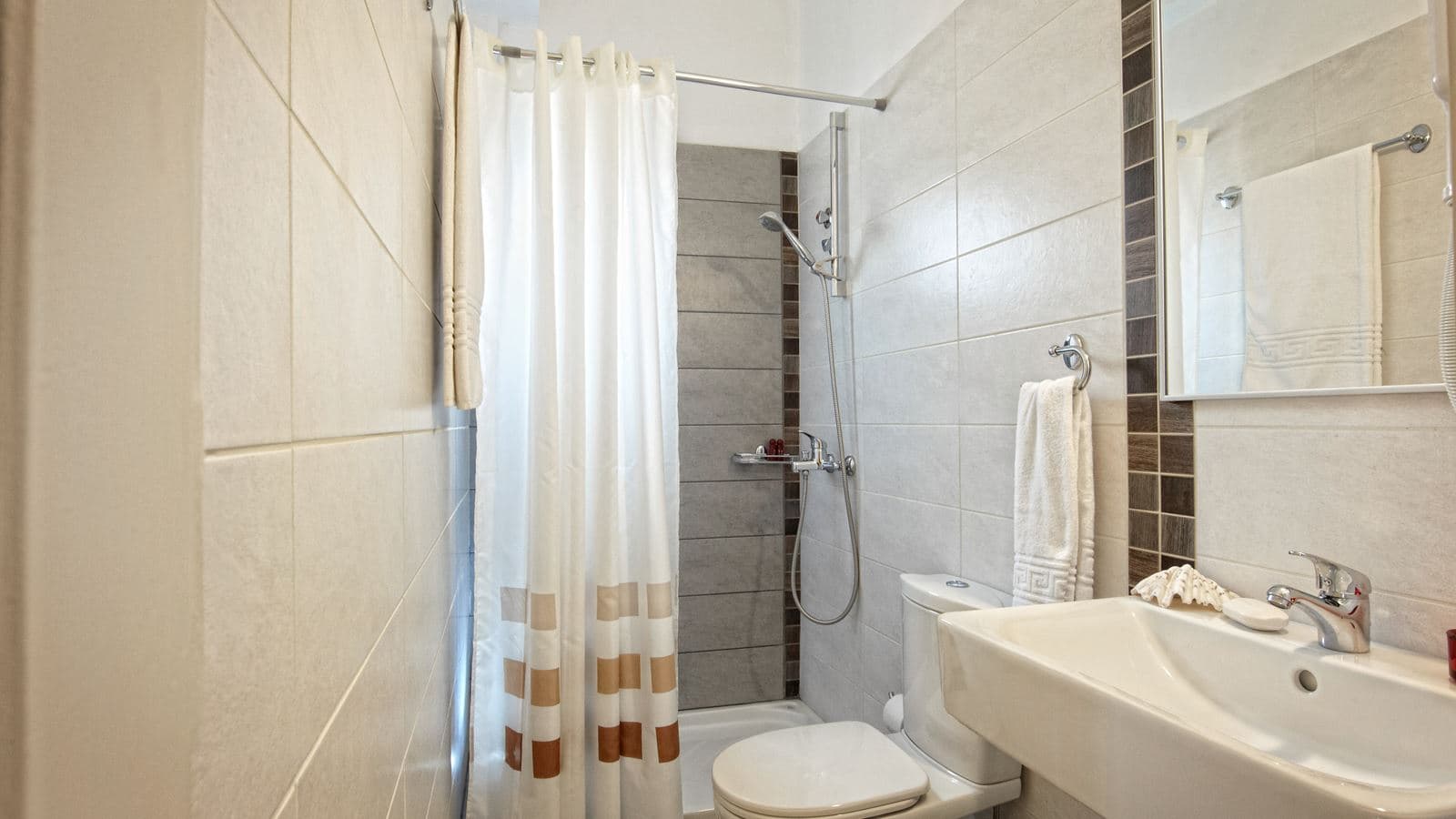 rooms-double-room
