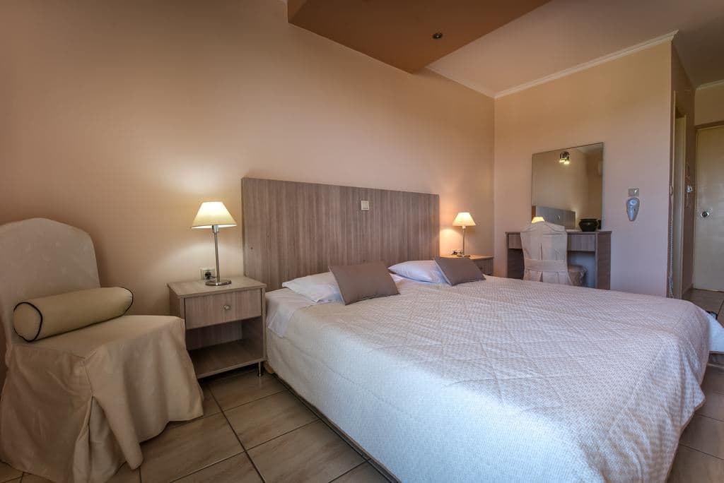 rooms-family-room