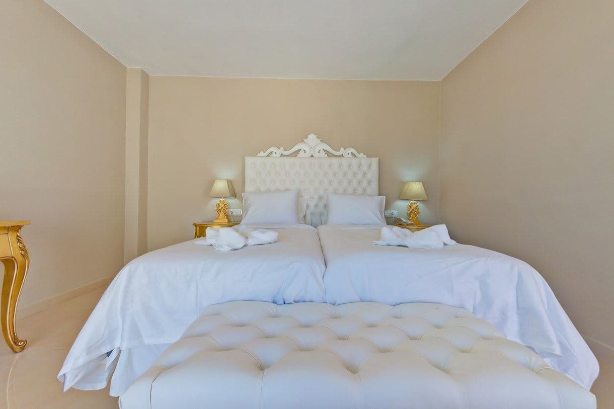 rooms-suite-deluxe