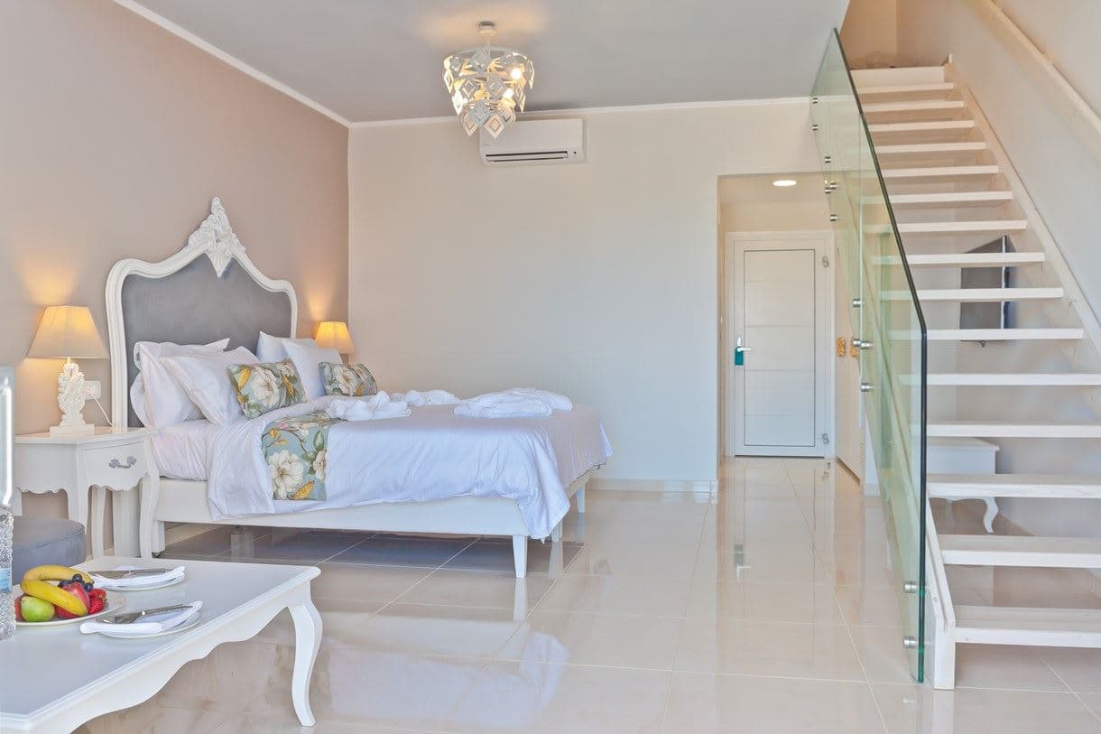 rooms-room-family-2-bedrooms-deluxe-private-pool