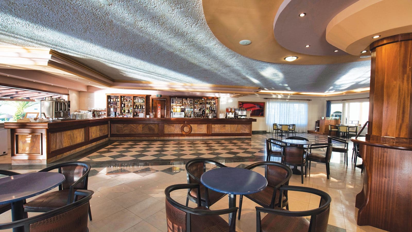 bars-main-bar