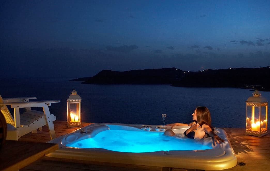 rooms-junior-suite-with-sea-view-and-outdoor-jetted-tub