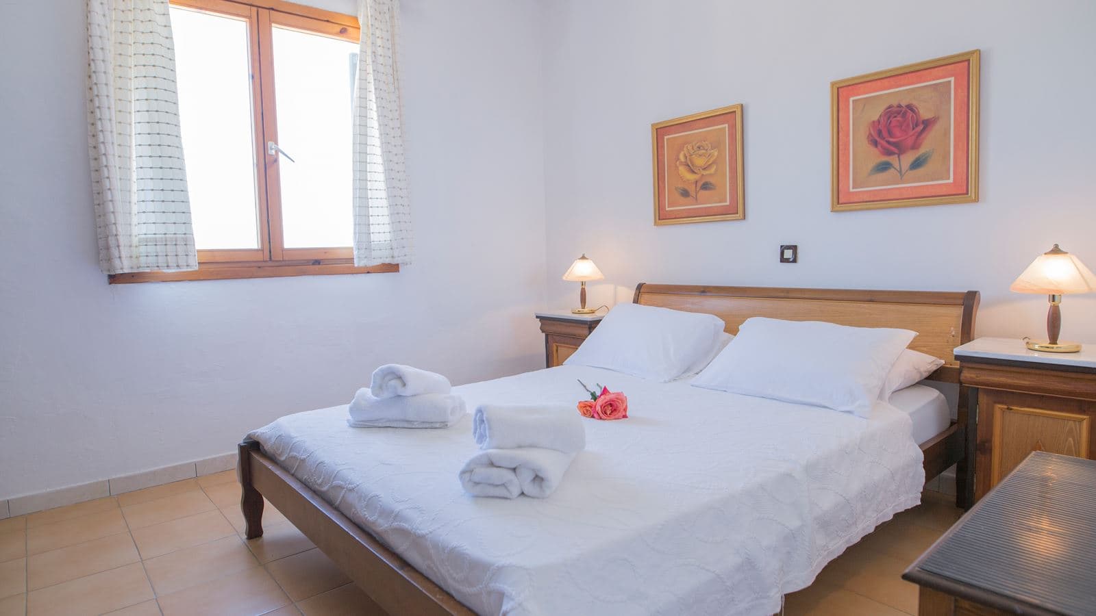 rooms-1-bedroom-apartment-garden-view
