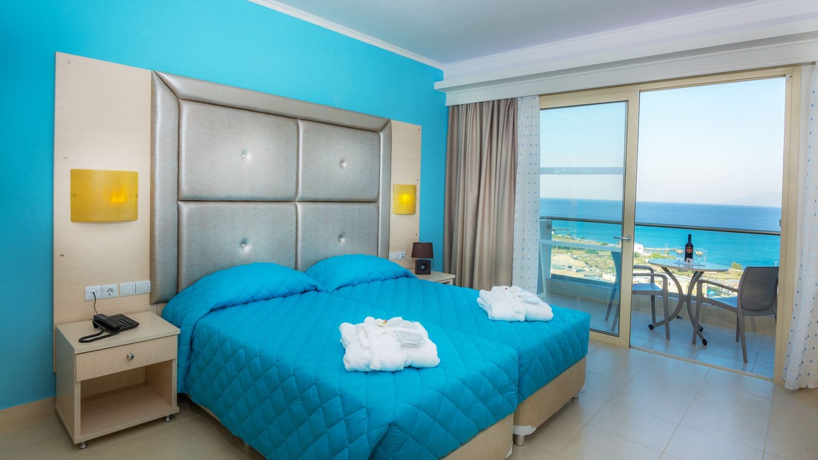 rooms-direct-sea-view-twin-room