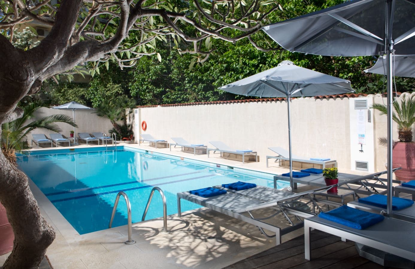 pools-outdoor-pool