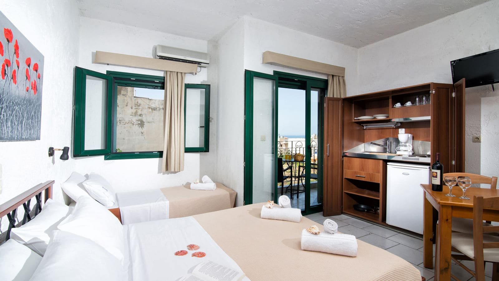rooms-studio-with-sea-or-mountain-view