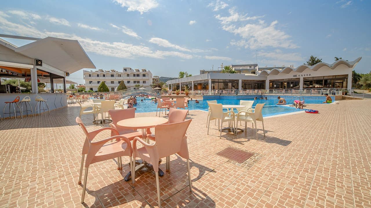 pools-outdoor-pool