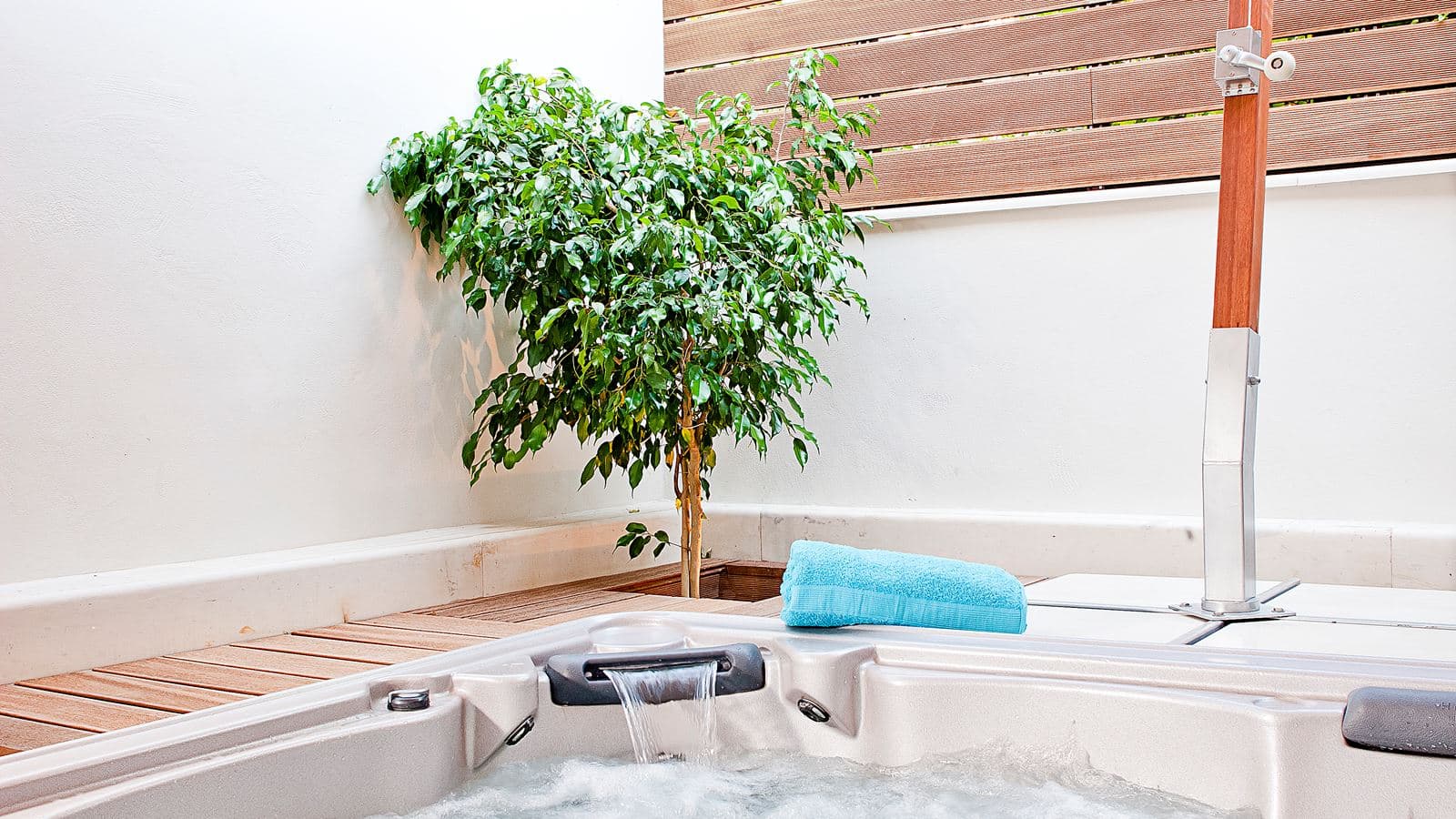 rooms-spa-suite