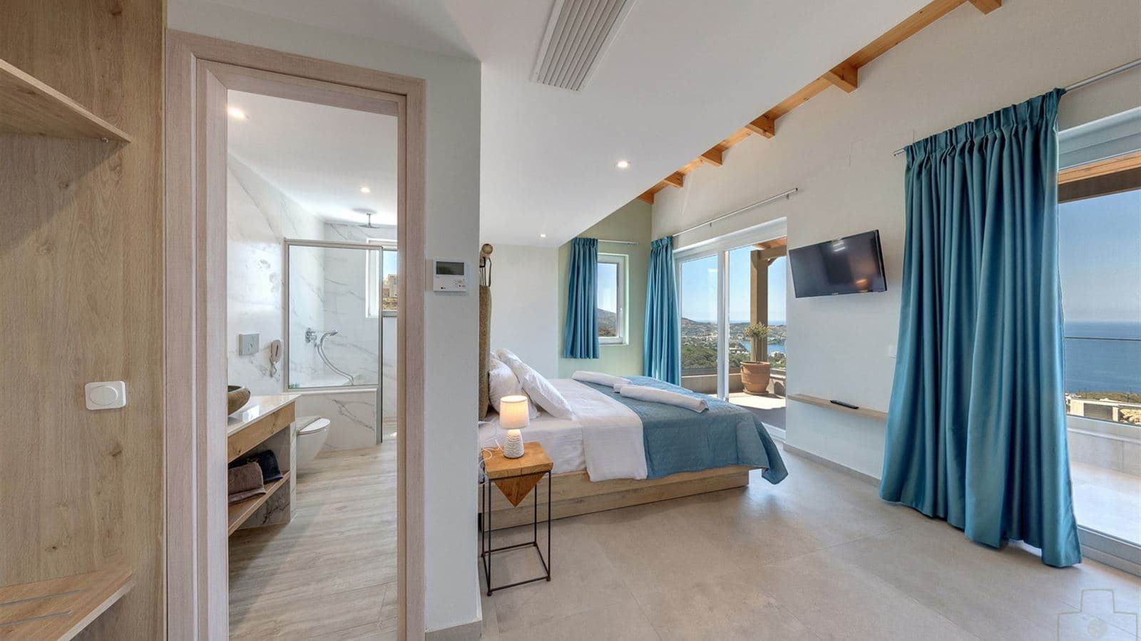 rooms-elite-seasview-double-suite-bb