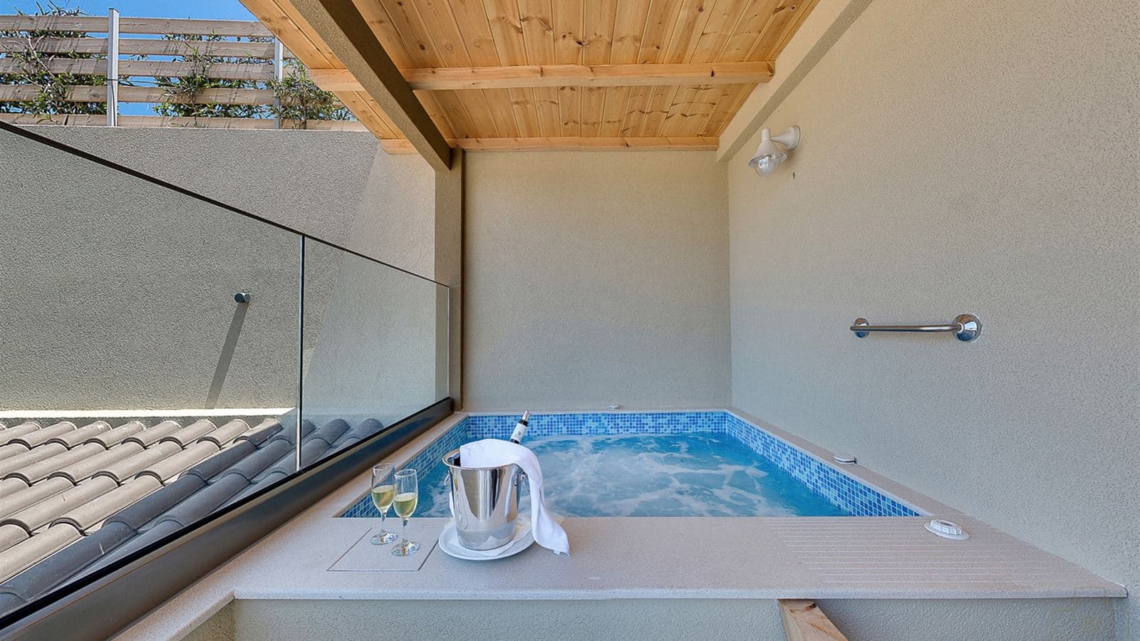 rooms-elite-seasview-double-suite-bb