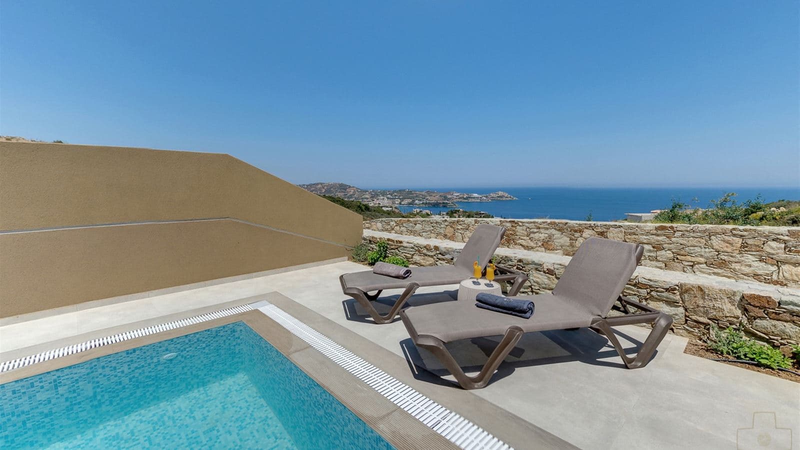 rooms-deluxe-double-suite-with-private-pool-sea-view-bb